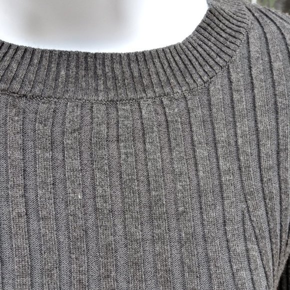 Philomena Petti Sweater Top Form Fitting Ribbed - Picture 3 of 5